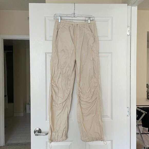 Abercrombie Utility Parachute Pants in Ivory (Size S) - Picture 5 of 9